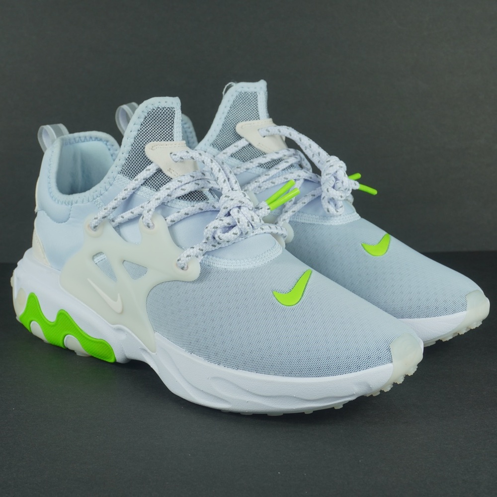 Nike Women's Light Blue & Neon Green Athletic Sneakers